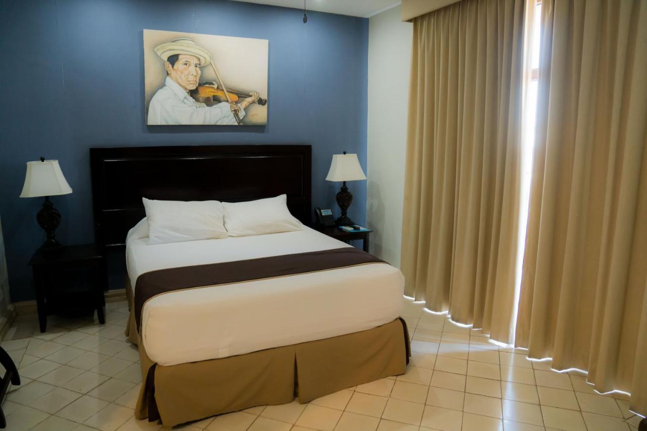 Hotel Presidente Лас-Таблас Екстер'єр фото