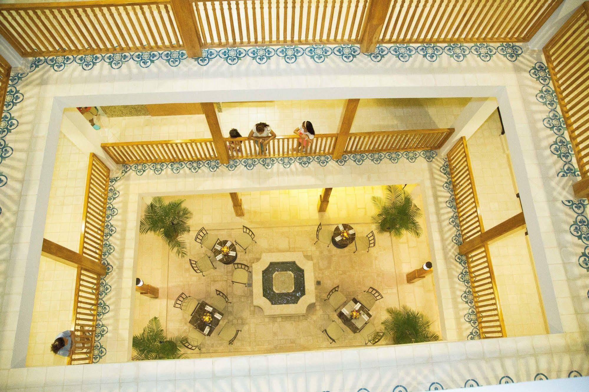 Hotel Presidente Лас-Таблас Екстер'єр фото