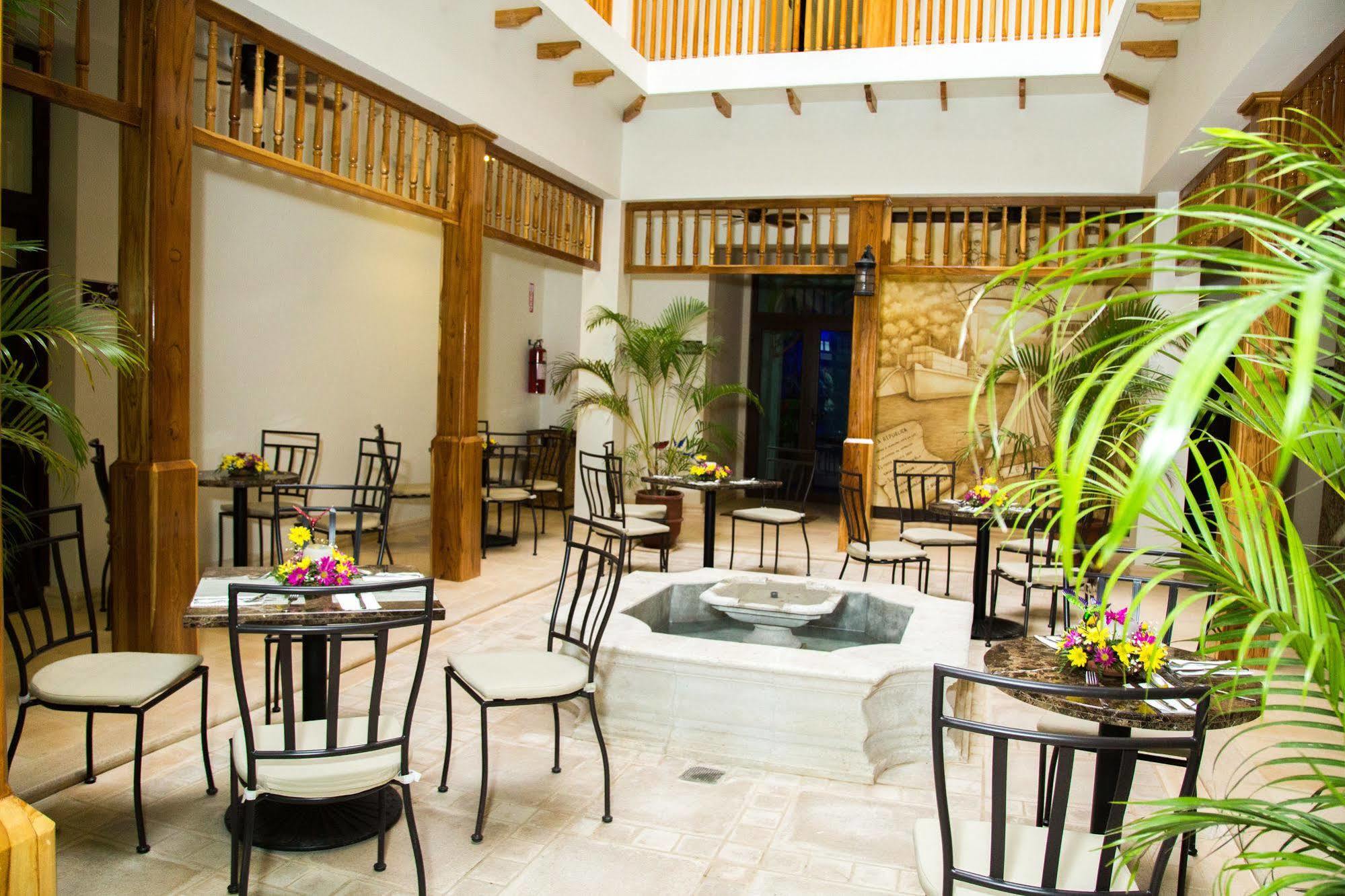 Hotel Presidente Лас-Таблас Екстер'єр фото